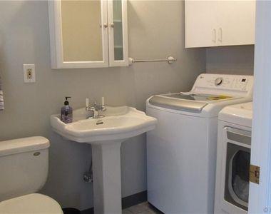 18 Brightwater Road - Photo Thumbnail 11