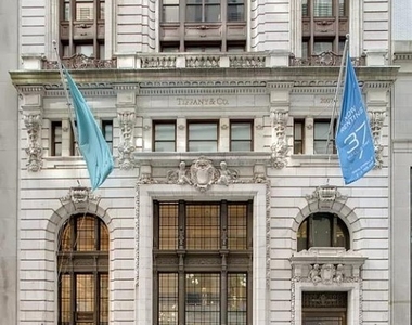 Wall Street - Photo Thumbnail 12