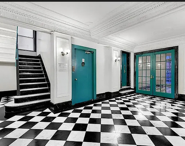 117 West 13th Street - Photo Thumbnail 9