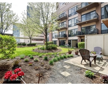 807 Davis Street - Photo Thumbnail 10