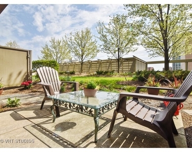 807 Davis Street - Photo Thumbnail 9