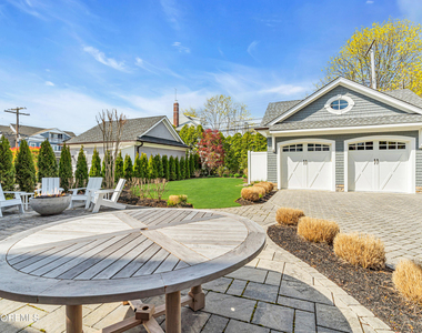 316 Jersey Avenue - Photo Thumbnail 29