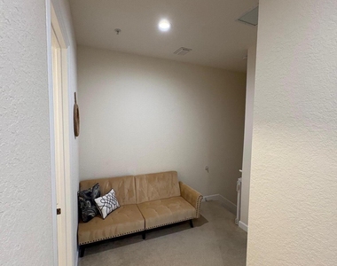 544 Market Street - Photo Thumbnail 12