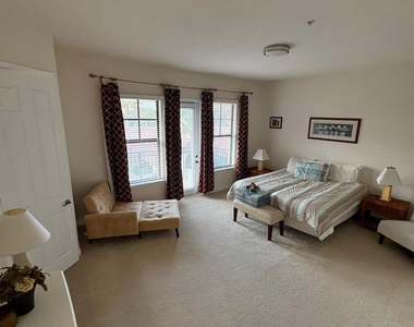544 Market Street - Photo Thumbnail 9