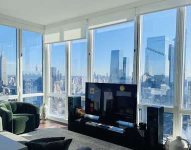 10th avenue - Photo Thumbnail 2