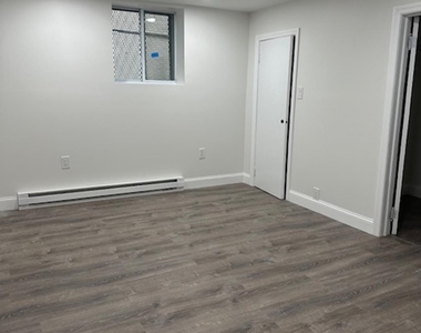 2129 E 26th St - Photo Thumbnail 3