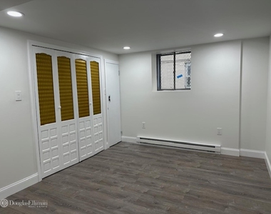 2129 E 26th St - Photo Thumbnail 4