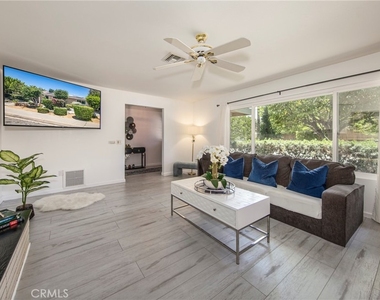 25050 Lawton Avenue - Photo Thumbnail 3