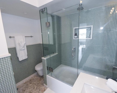 1710 Avenida Del Mundo - Photo Thumbnail 12