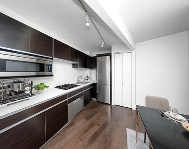 116 John Street - Photo Thumbnail 5