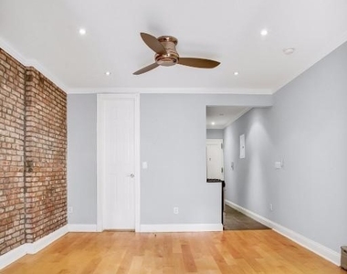 110 Bedford Street - Photo Thumbnail 2