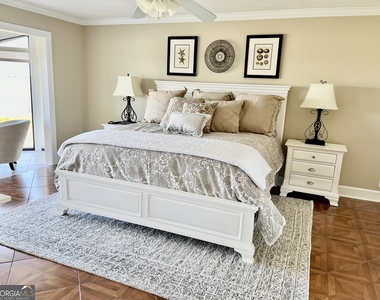 372 Moss Oak Circle - Photo Thumbnail 10