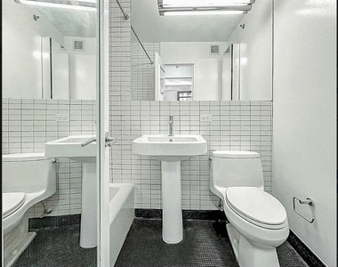 222 East 39th Street - Photo Thumbnail 1