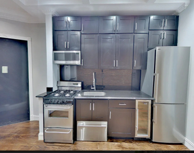 West 103rd Street - Photo Thumbnail 1