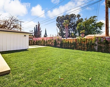 6517 Longridge Avenue - Photo Thumbnail 23