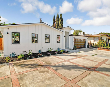 6517 Longridge Avenue - Photo Thumbnail 2