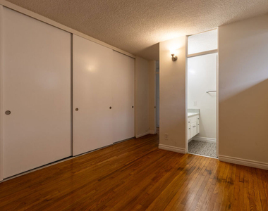 11133 Rose Avenue - Photo Thumbnail 4
