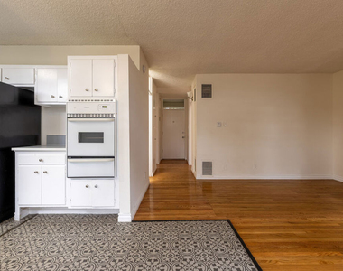 11133 Rose Avenue - Photo Thumbnail 13