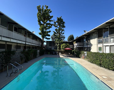 11133 Rose Avenue - Photo Thumbnail 18