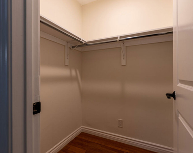 11133 Rose Avenue - Photo Thumbnail 2