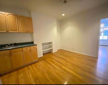 57 Clinton Street - Photo Thumbnail 3