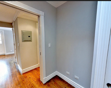 East 5th Street - Photo Thumbnail 2
