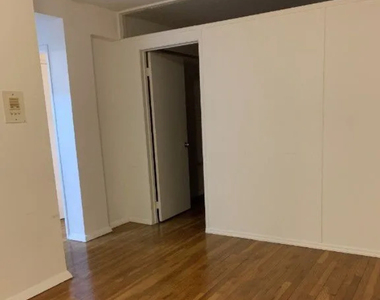 West 103rd Street5fw - Photo Thumbnail 4