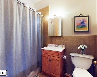 77 Christopher Street - Photo Thumbnail 6