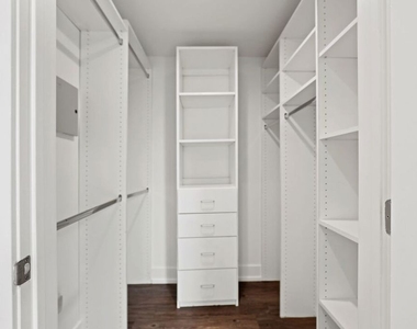 409 Hayworth - Photo Thumbnail 7