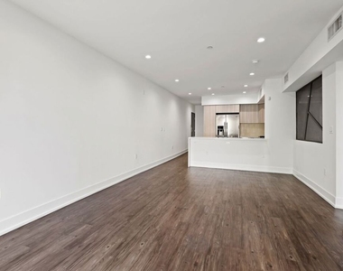 409 Hayworth - Photo Thumbnail 3