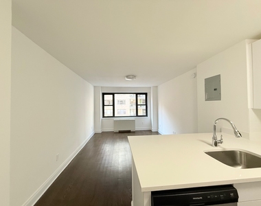 405 E 56th #8EB - Photo Thumbnail 4