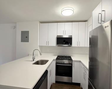 405 E 56th #8EB - Photo Thumbnail 6