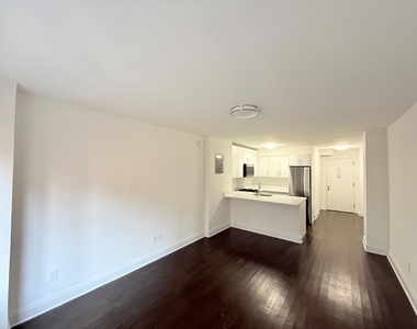 405 E 56th #8EB - Photo Thumbnail 5