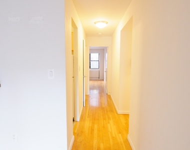 245 East 84th Street - Photo Thumbnail 4