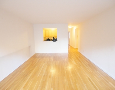245 East 84th Street - Photo Thumbnail 3