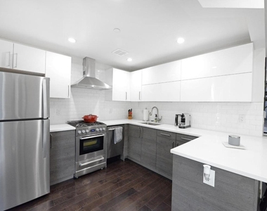 2183 3rd Avenue - Photo Thumbnail 3