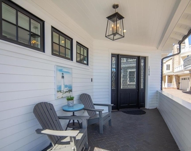 1048 Isabella Ave - Photo Thumbnail 2