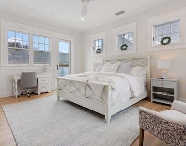 1048 Isabella Ave - Photo Thumbnail 14