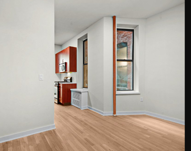 West 45th Street - Photo Thumbnail 1