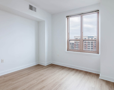 818 N. Quincy Street - Photo Thumbnail 20