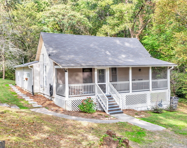 4481 Mclain Circle - Photo Thumbnail 5