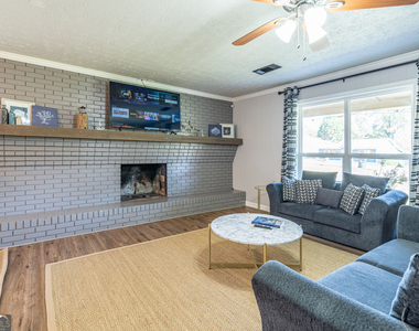 4375 Park Street - Photo Thumbnail 6