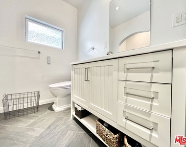 630 North Gardner St - Photo Thumbnail 11