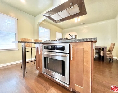 630 North Gardner St - Photo Thumbnail 8