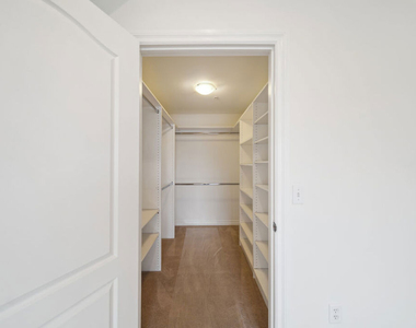 3328 S. Oakhurst Ave. - Photo Thumbnail 9
