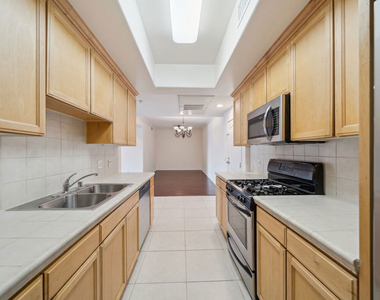 3328 S. Oakhurst Ave. - Photo Thumbnail 5