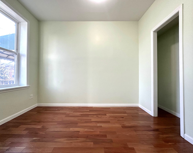 96 East 32nd Street - Photo Thumbnail 6