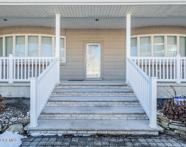115 N Ocean Avenue - Photo Thumbnail 4