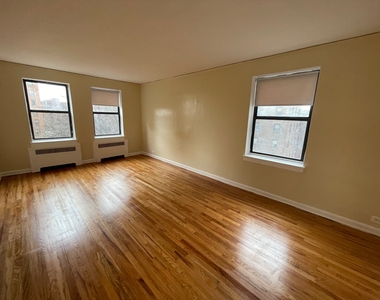 99-58 66th Avenue - Photo Thumbnail 8