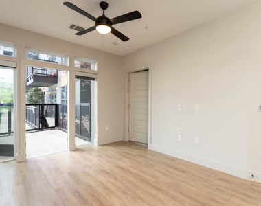 2900 Canton St - Photo Thumbnail 12
